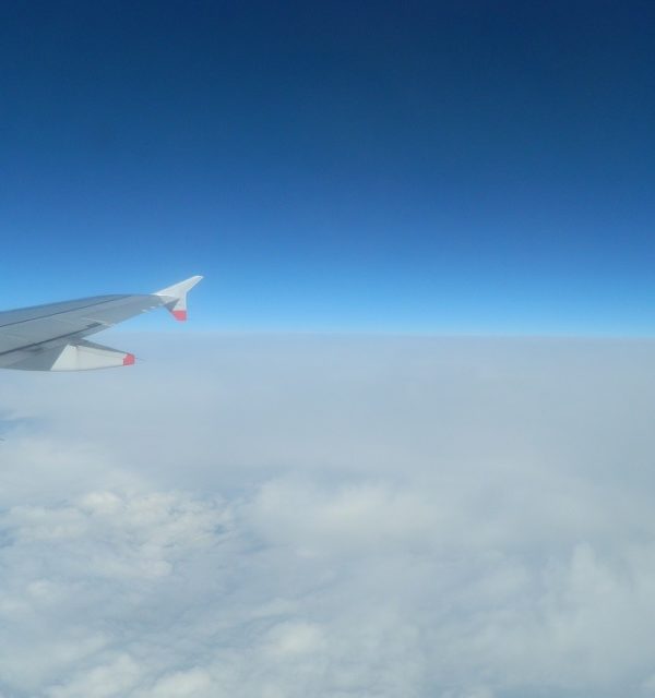 avion-au-bout-de-la-terre-600x640  
