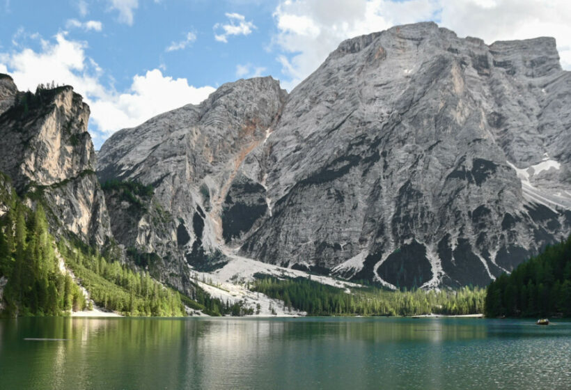Lago-di-Braie-4-5-sur-1-820x560  